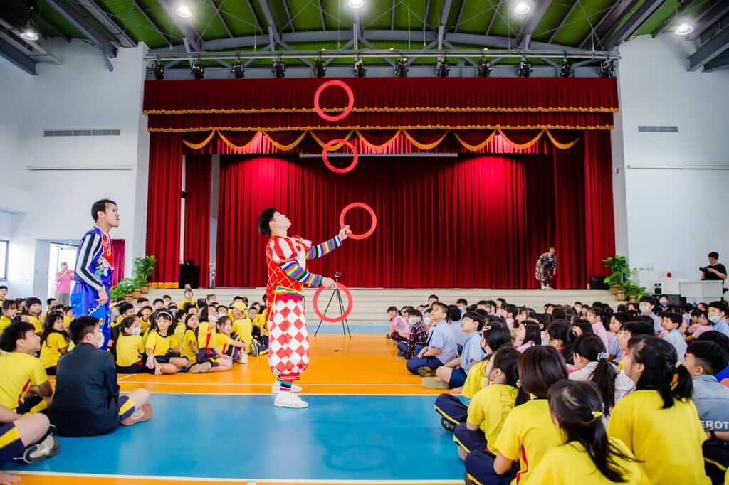 東海國小兒童節小丑特技、巨人小丑