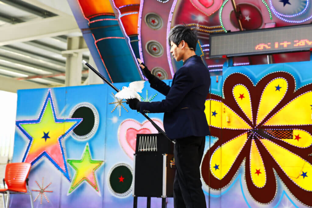泰華家具尾牙魔術表演